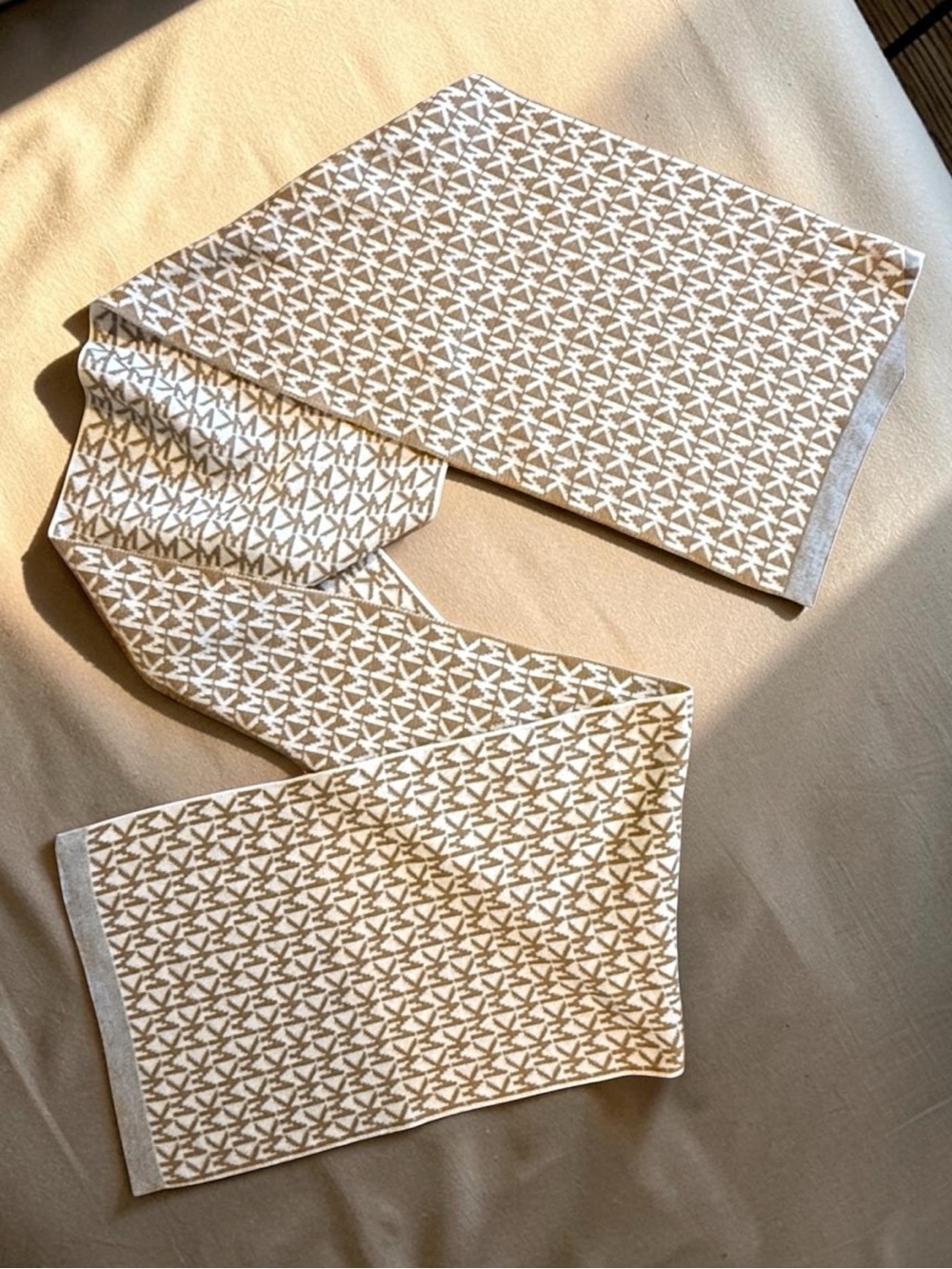 MICHAEL MICHAEL KORS Knit Reversible Scarf OS